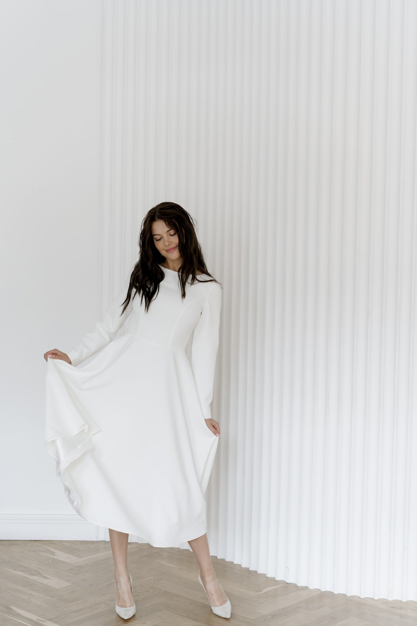 Tea lenght wedding dress • long sleeve wedding dress • short wedding dress • modest wedding dress • minimalist dress