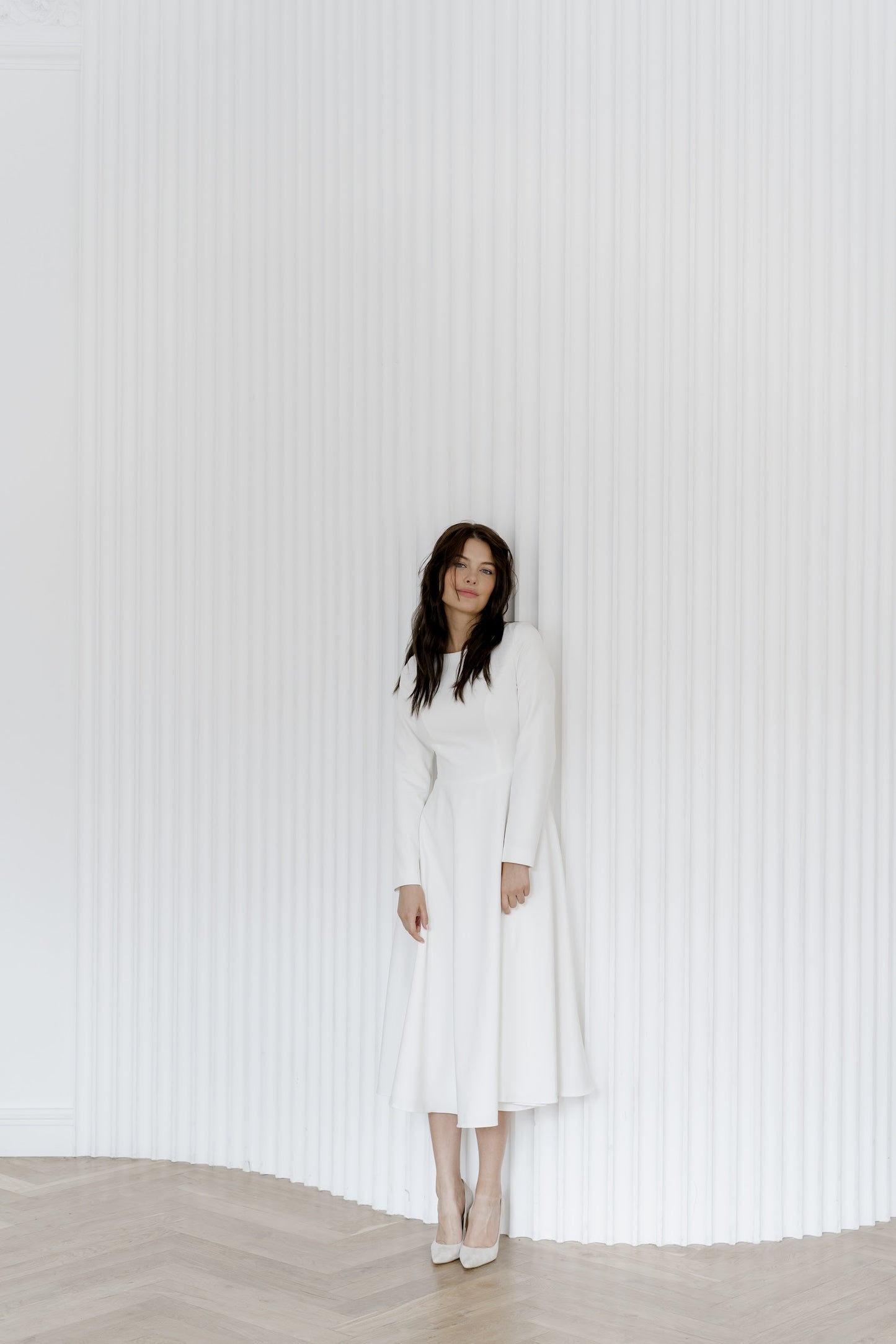 Tea lenght wedding dress • long sleeve wedding dress • short wedding dress • modest wedding dress • minimalist dress