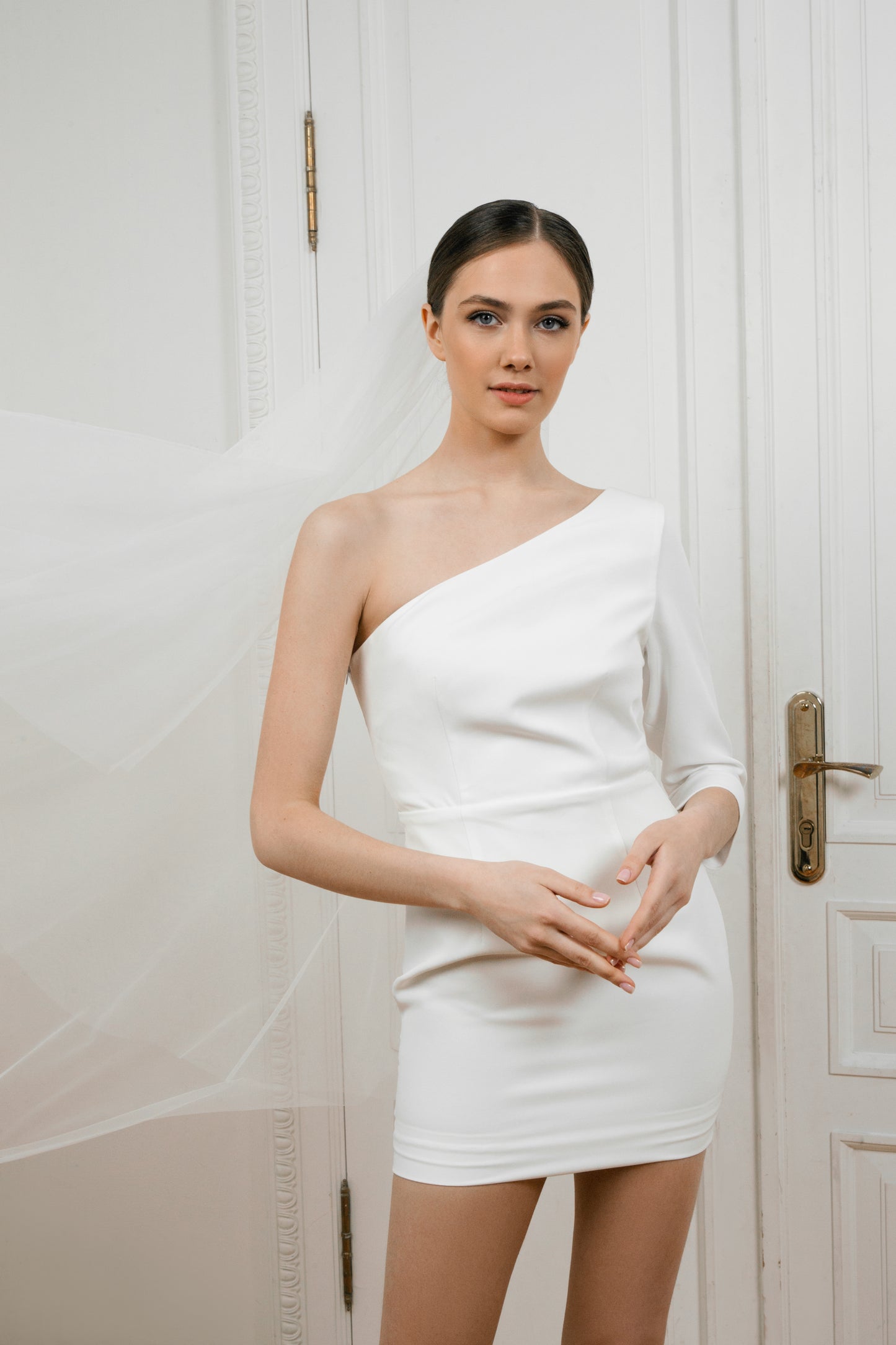 Short wedding dress • tight wedding dress • simple wedding dress • one shoulder wedding dress • sexy wedding dress • elegant bridal gown