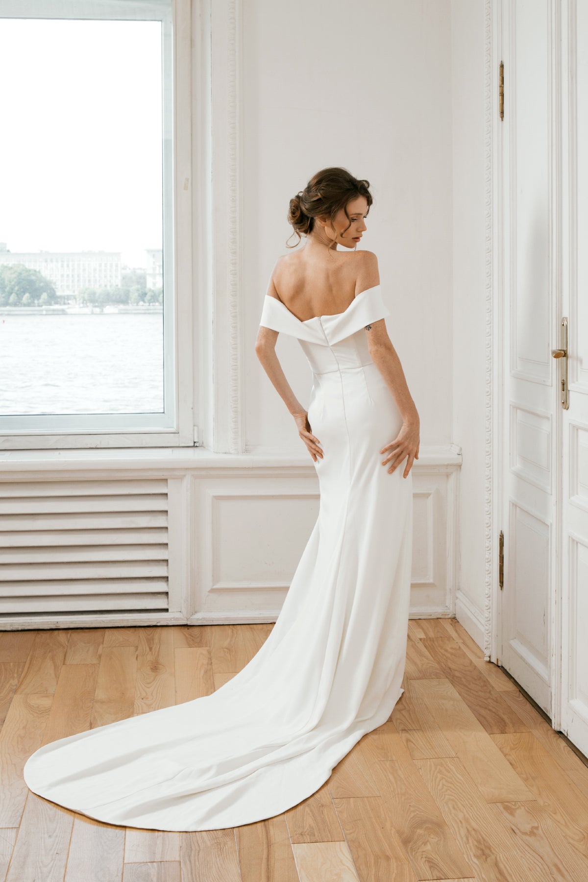 Off shoulder wedding dress • simple wedding dress • sexy wedding dress • classic wedding dress