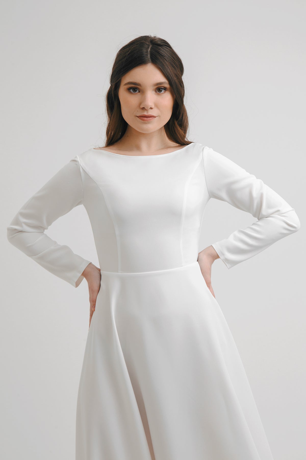 Tea lenght wedding dress • long sleeve wedding dress • short wedding dress • modest wedding dress • minimalist dress