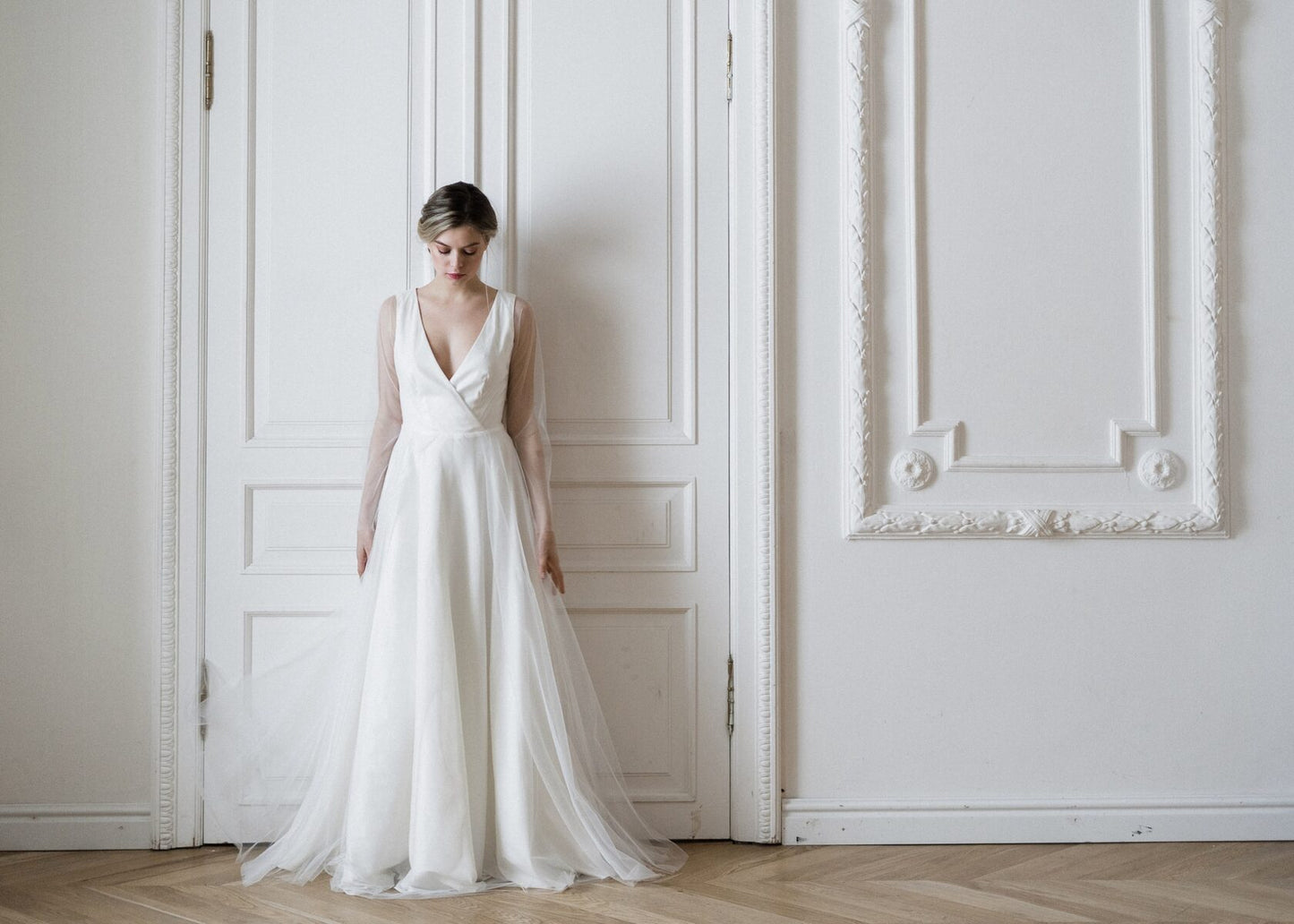 Chiffon wedding dress • simple wedding dress • tulle wedding dress • boho wedding dress • romantic wedding dress • elegant bridal gown