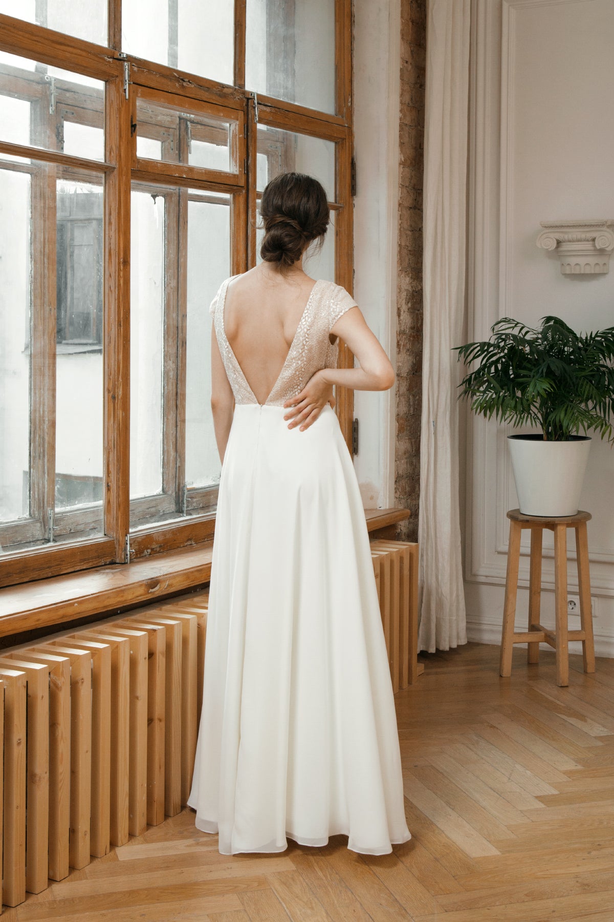 Una sequinned wedding dress full-length back view with open V back