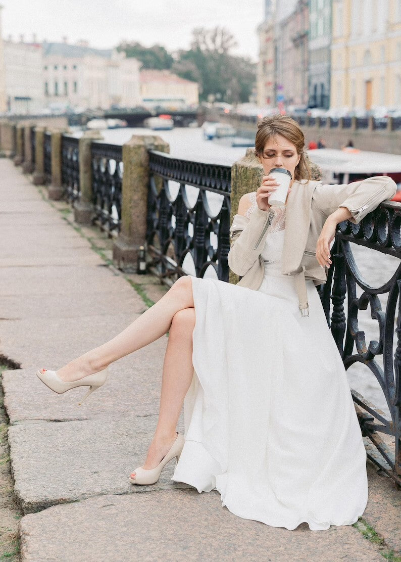 Lace wedding dress • simple wedding dress