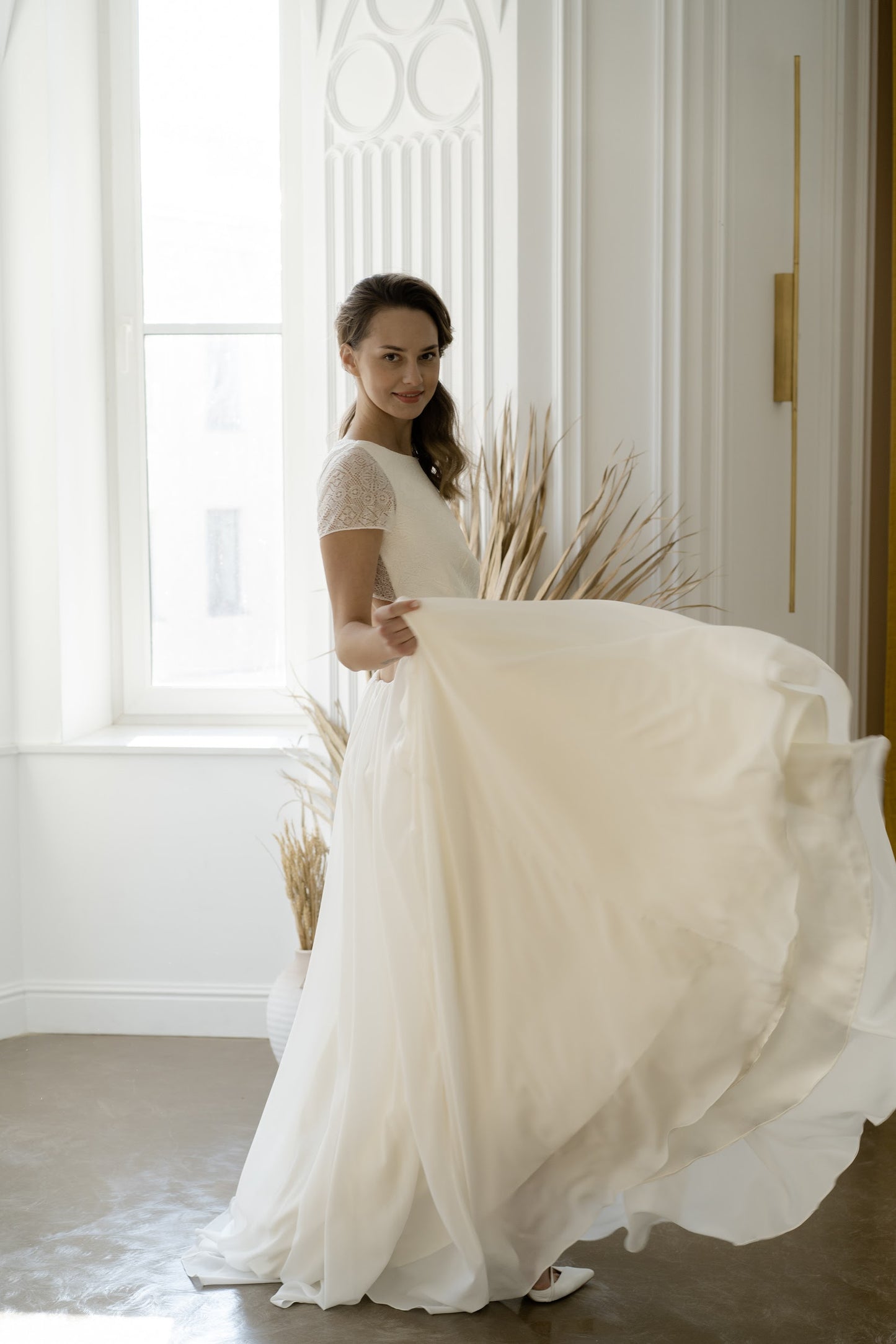 Lace wedding dress • simple wedding dress