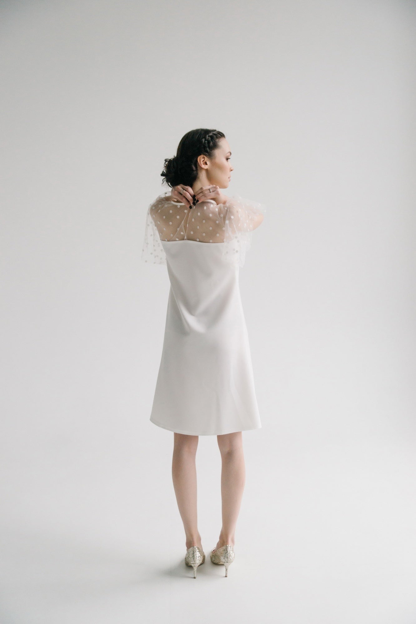 Short wedding dress • civil wedding dress • simple wedding dress • minimalist wedding dress • reception wedding dress • rehearsal dinner wedding dress