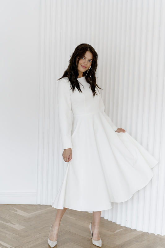 Tea lenght wedding dress • long sleeve wedding dress • short wedding dress • modest wedding dress • minimalist dress