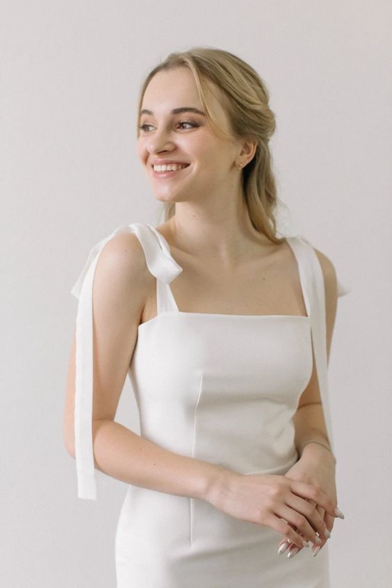 Ariel wedding dress bodice detail with square neckline and tie straps